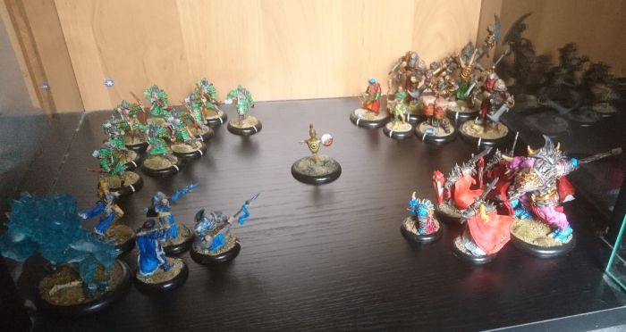 Älterer Überblick über die bemalten Figuren Älterer Überblick über die bemalten Figuren